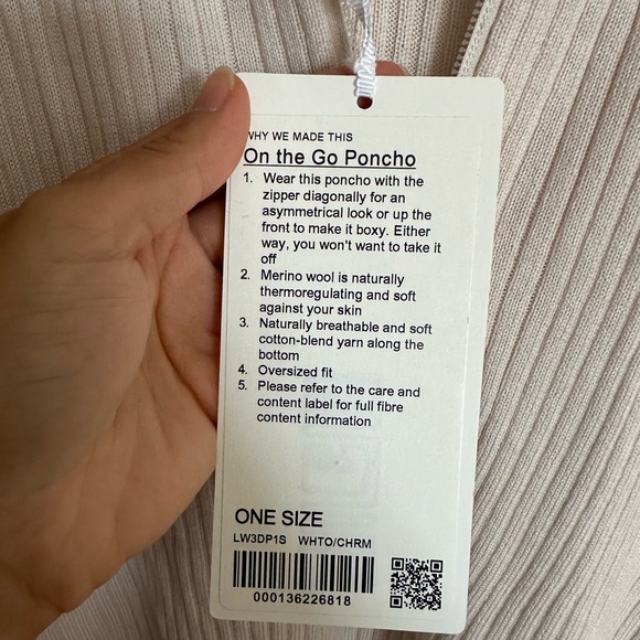 Lululemon Poncho new with tag - Picture 4 of 6